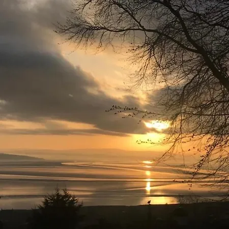 Sandyviews * Grange-over-Sands