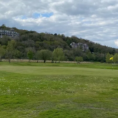 Sandyviews * Grange-over-Sands