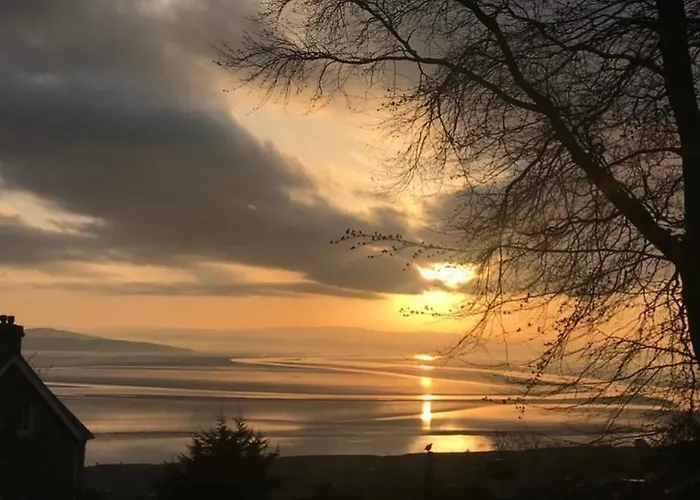 Sandyviews * Grange-over-Sands