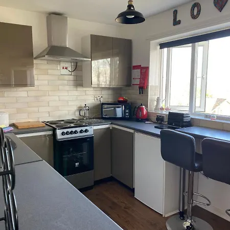 Sandyviews * Grange-over-Sands